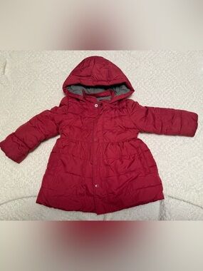 GAP Girls' Hooded Puffer Coat in Deep Red/ burgundy